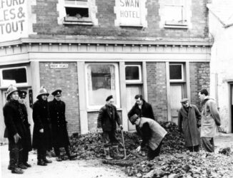 FDAHS Park Road Outside The Swan