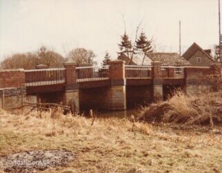 Radcot Pidnell Bridge 1984